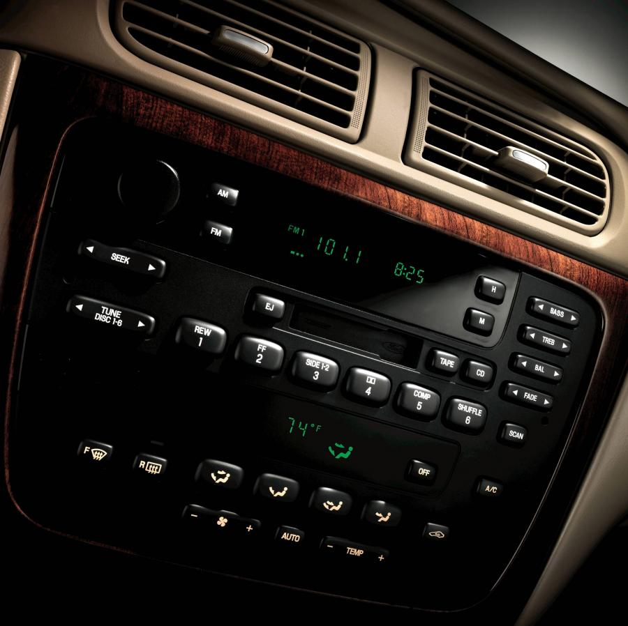  Ford Taurus 2000 года  (фото 33 из 92)
